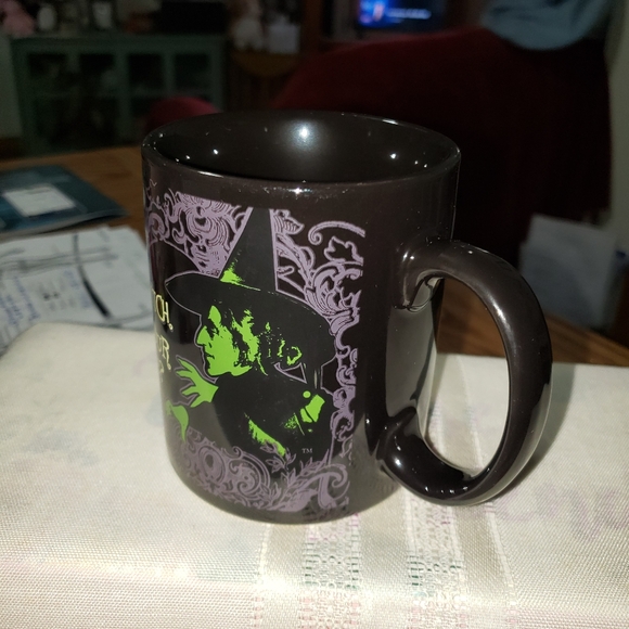 Wizard of Oz Wicked Witch Mug by Vandor Gifts - Picture 2 of 6